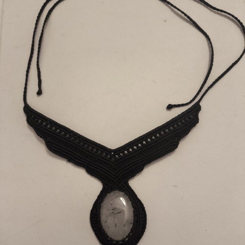 Macrame necklace with quartz used, black