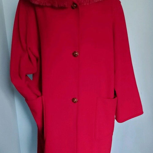 Wool coat Rue de Grenelle with hood and natural fur like new, red XL-XXL