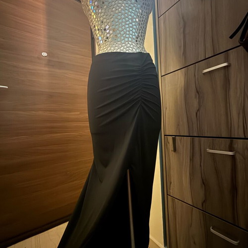 Maxi skirt like new with side slit, black, About You