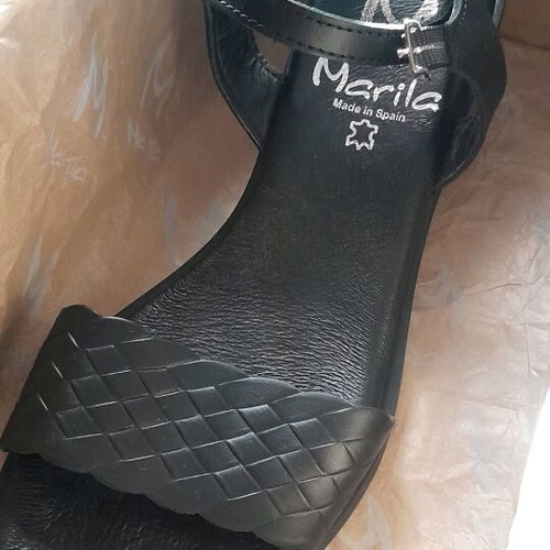 Marila Footwear women's sandals black like new, size 38
