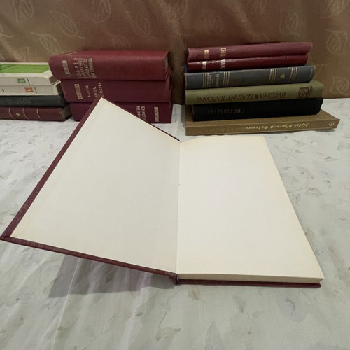 In Search of Lost Time: Swann's Way VII Volume I by Marcel Proust like new