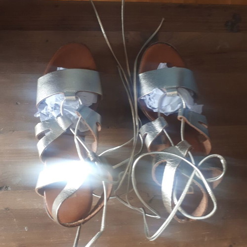 Bozikis sandals new, gold with high thick heel and ankle strap
