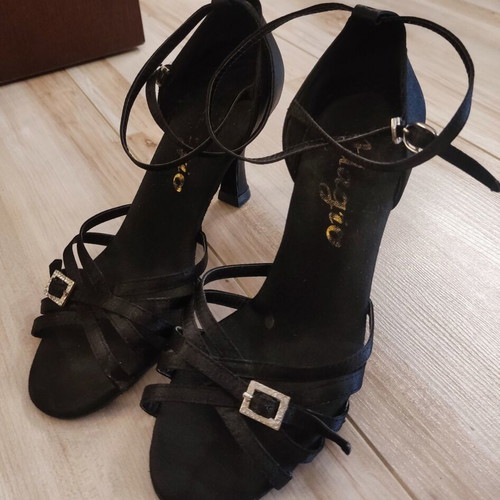 Latin dance shoes like new, black with silver details, heel height 8 cm