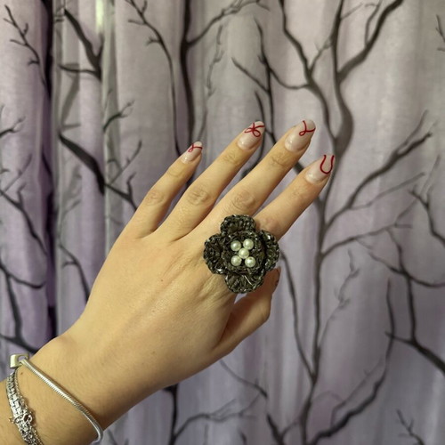 Handmade statement ring flower shape with pearls, new