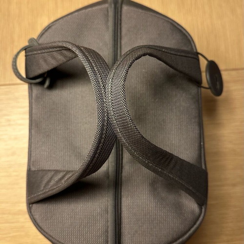 Samsonite toiletry bag grey like new with strap and lock