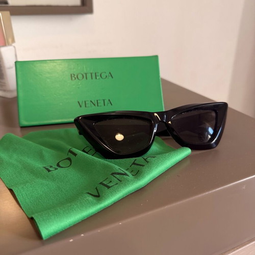 Bottega Veneta black glasses like new