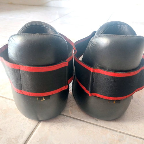 Blitz foot protectors like new, size Large, 30 cm