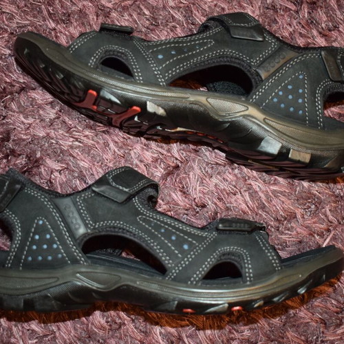 Ecco Receptor Technology Hiking Sandals for Men size 44 like new