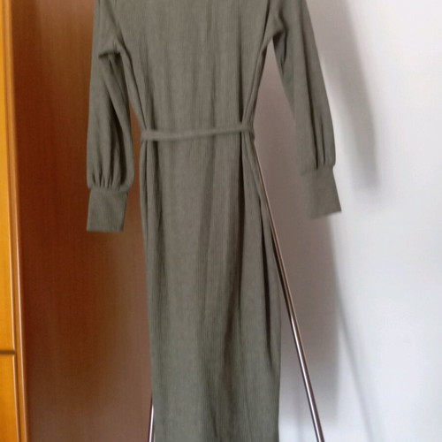 Khaki long-sleeve dress with slits and belt, like new, XS