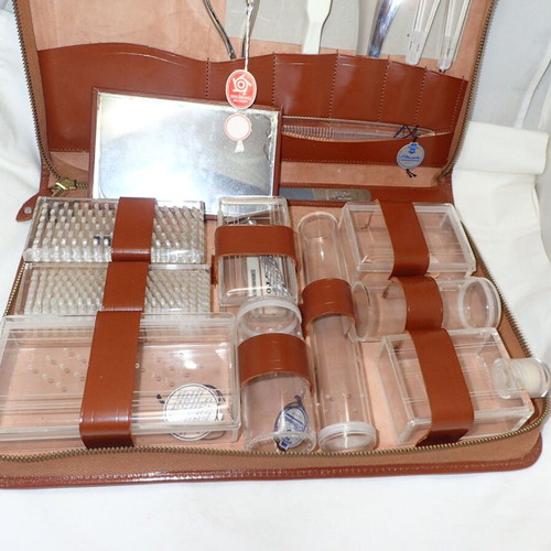 Vintage Men's Shaving and Grooming Set with Gillette Tech S4 Razor in Leather Case