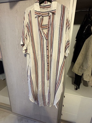 Mat women's dress like new, size 5XL, white and multicolor