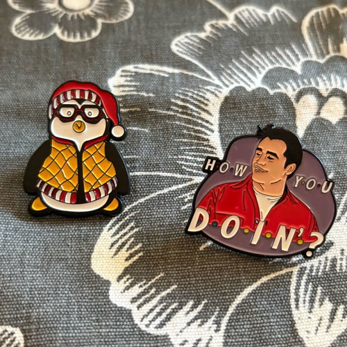 Friends pin set new, black and multicolor
