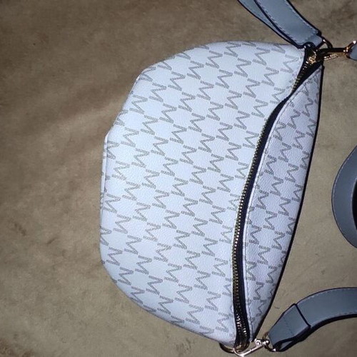 Women's shoulder bag white like new