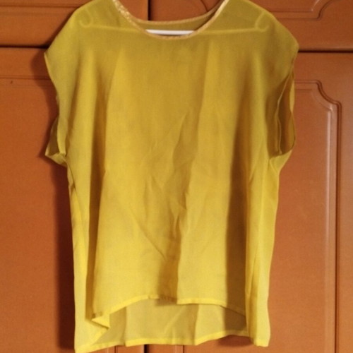Yellow airy sleeveless women's blouse like new, size M