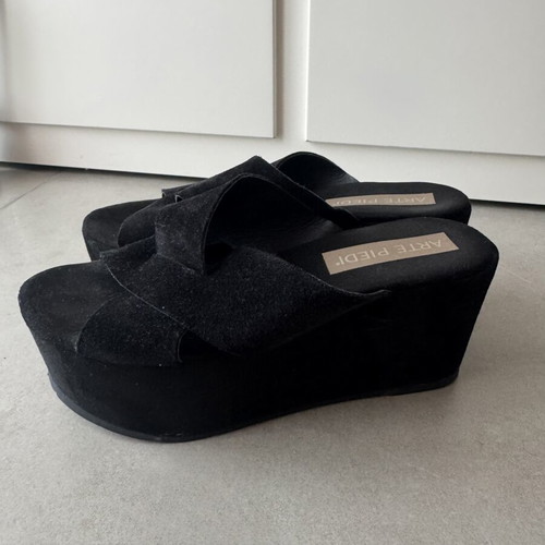 Arte Piedi leather suede platform sandals size 36 like new black
