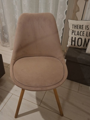 Jusk velvet chair