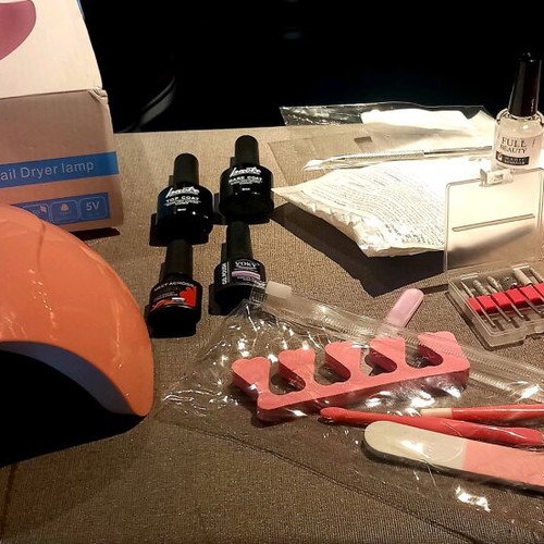 Set for semi-permanent manicure at home 9 pcs new