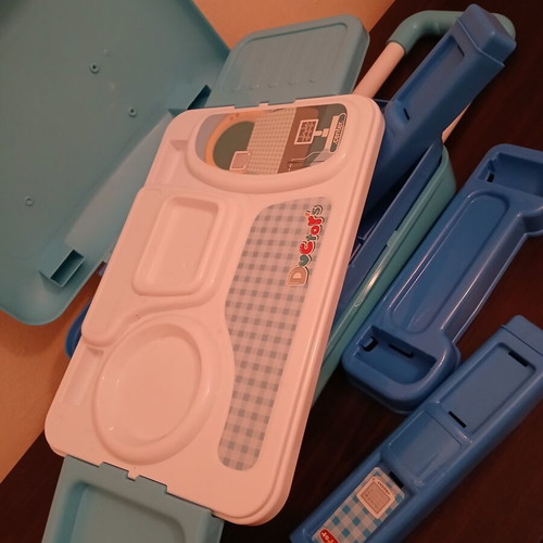 Doctor's trolley suitcase like new