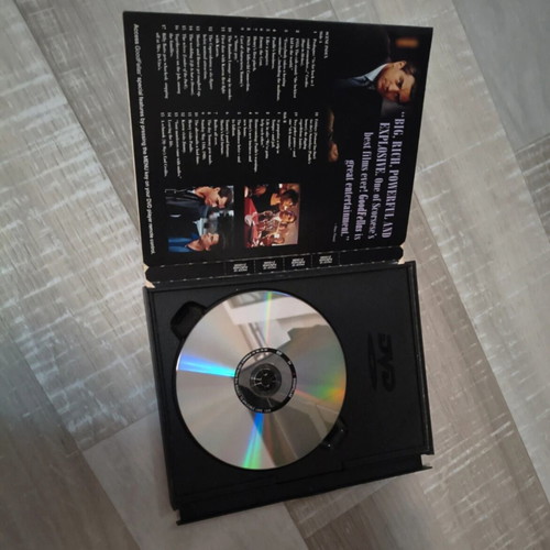 Goodfellas DVD like new, crime genre, subtitles