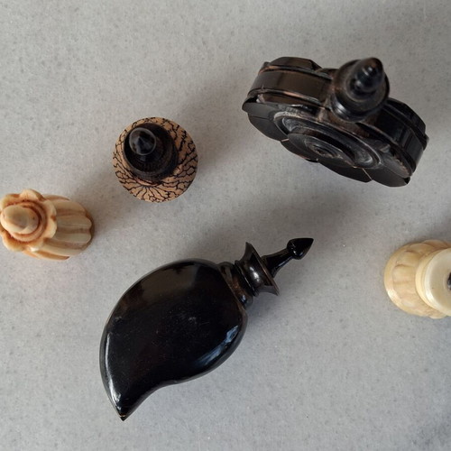 Miniature bottles handmade from India, set B, new