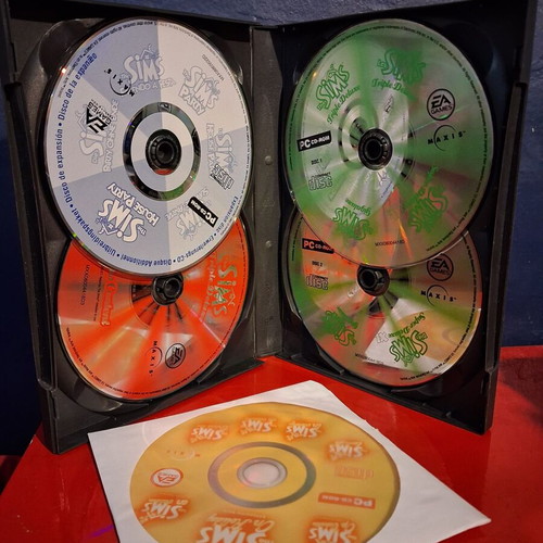 The Sims Triple Deluxe PC like new