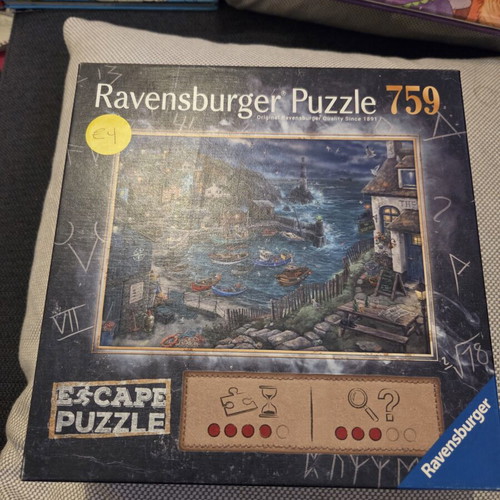 Escape Puzzle Ravensburger 759 pieces used