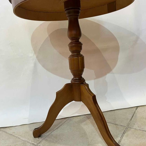 Vintage wooden round side table with carved leg 68x55
