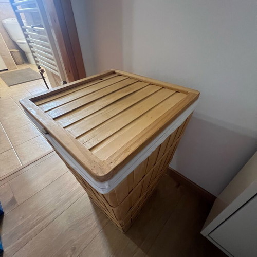 IKEA BRANKIS laundry basket like new, natural wood with removable fabric liner