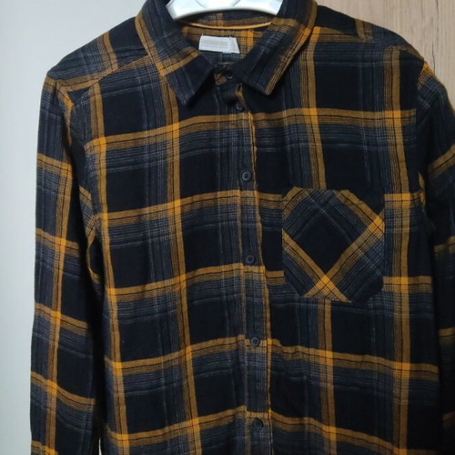 Shirt for boys size 12 years like new, black and brown