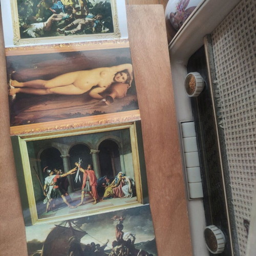Set of 14 Louvre Museum postcards like new