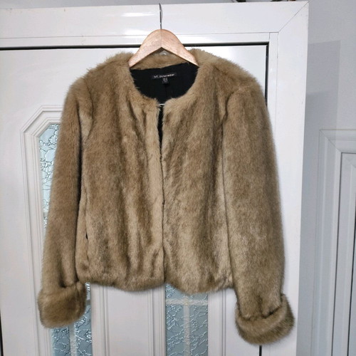 Women's synthetic fur beige M like new trf outerwear