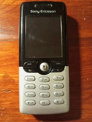 Sony Ericsson T610 mobile phone used, battery missing