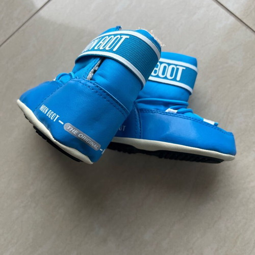 Moon Boot baby boots new, size 21-22