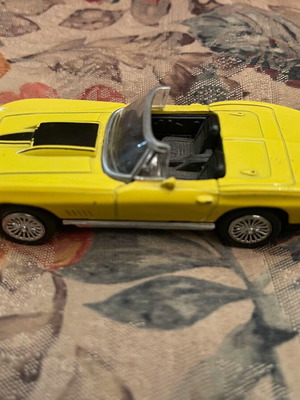 Αυτοκινητακι Chevrolet Corvette C2 New Ray 1:43