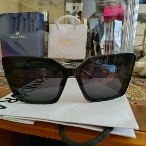 El Gio sunglasses used, black without damage