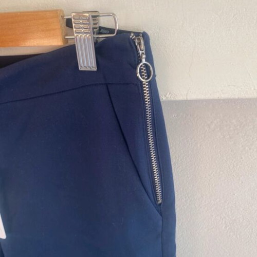 ISO women's pants new, slim fit, blue, size L