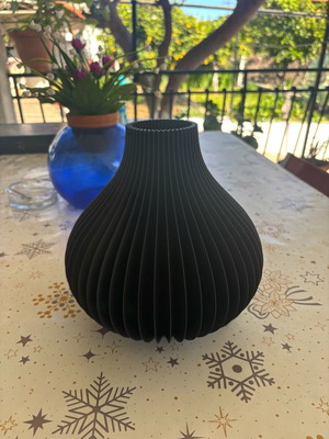 Decorative Vase Black like new, dimensions 22x22x22 cm