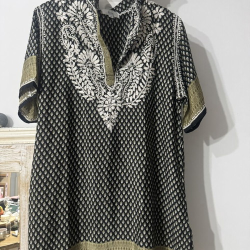 Ble Resort Collection short-sleeve blouse with embroidery, black