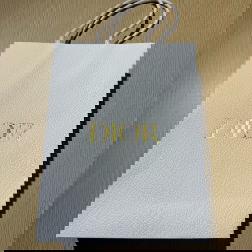DIOR τσάντα χάρτινη