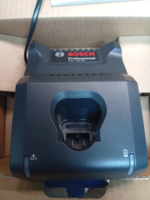 Bosch battery charger 10.5-12V new