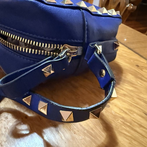 Valentino Garavani Rockstud leather crossbody bag, blue