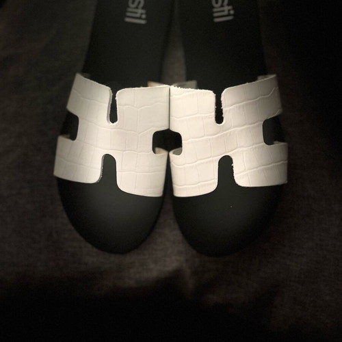 Estil leather sandals new, croco design, size 41, white