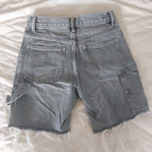 Zara women's jean bermuda size 32 with frayed edges like new