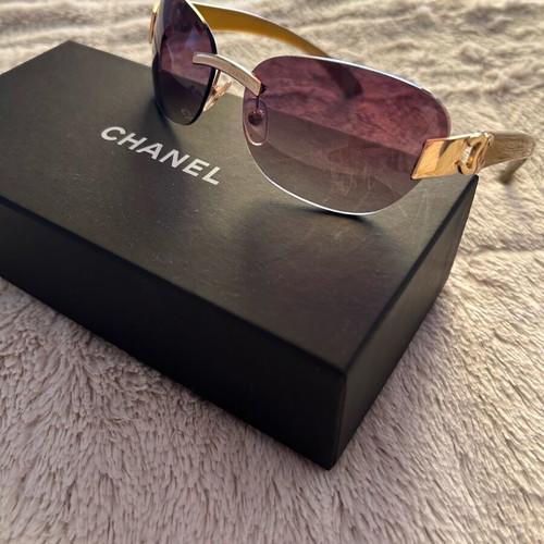 Chanel vintage metal sunglasses 2000 like new, beige and gold