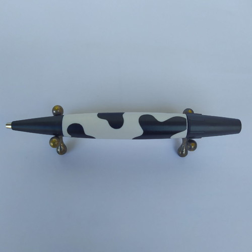 Faber Castell e-motion pen used with unique design