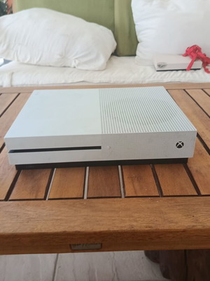 Xbox One S console used, 1TB storage
