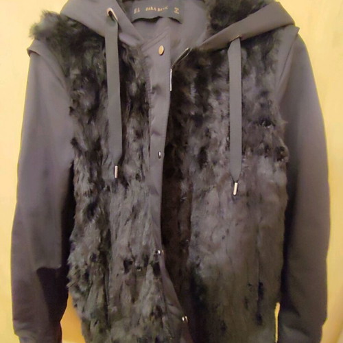 Zara black jacket with fur front and back and hood like new size M