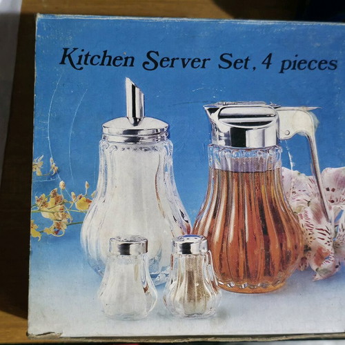 Glass serving set new, 4 pieces