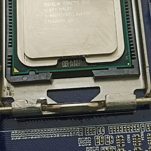 Foxconn G31MXP Micro ATX motherboard with Intel Core 2 Duo and 2GB DDR2 memory used