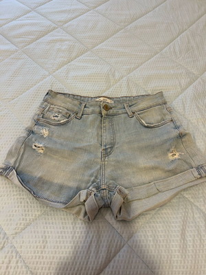 Bershka denim shorts used, size 38
